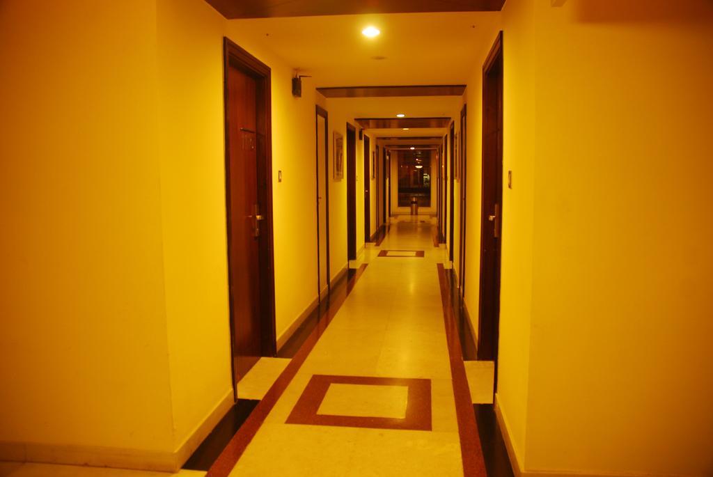 Hassan Ashok Hotel Exterior photo