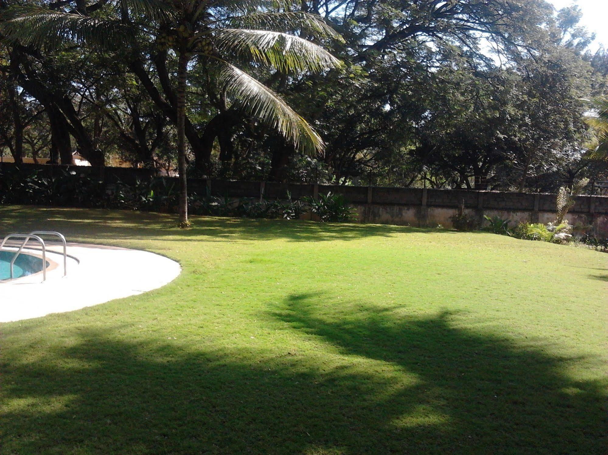 Hassan Ashok Hotel Exterior photo